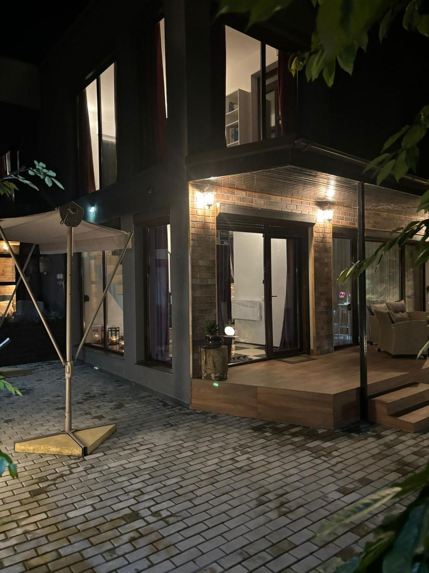 Hugo'S House Villa Costinesti Exterior photo