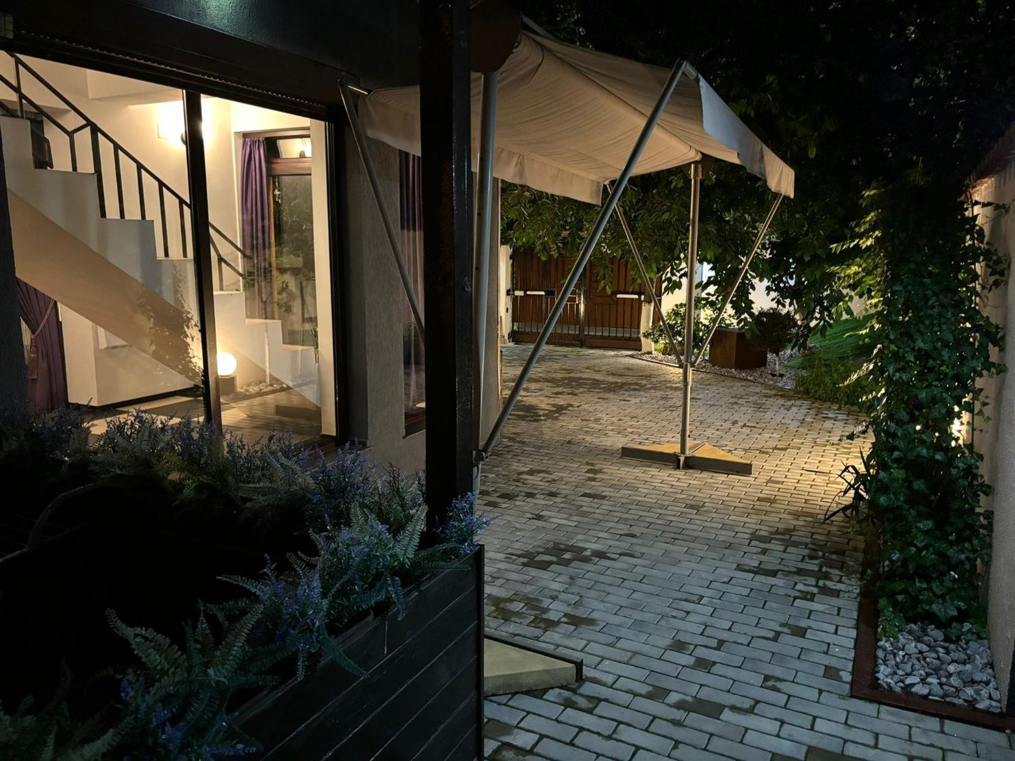 Hugo'S House Villa Costinesti Exterior photo